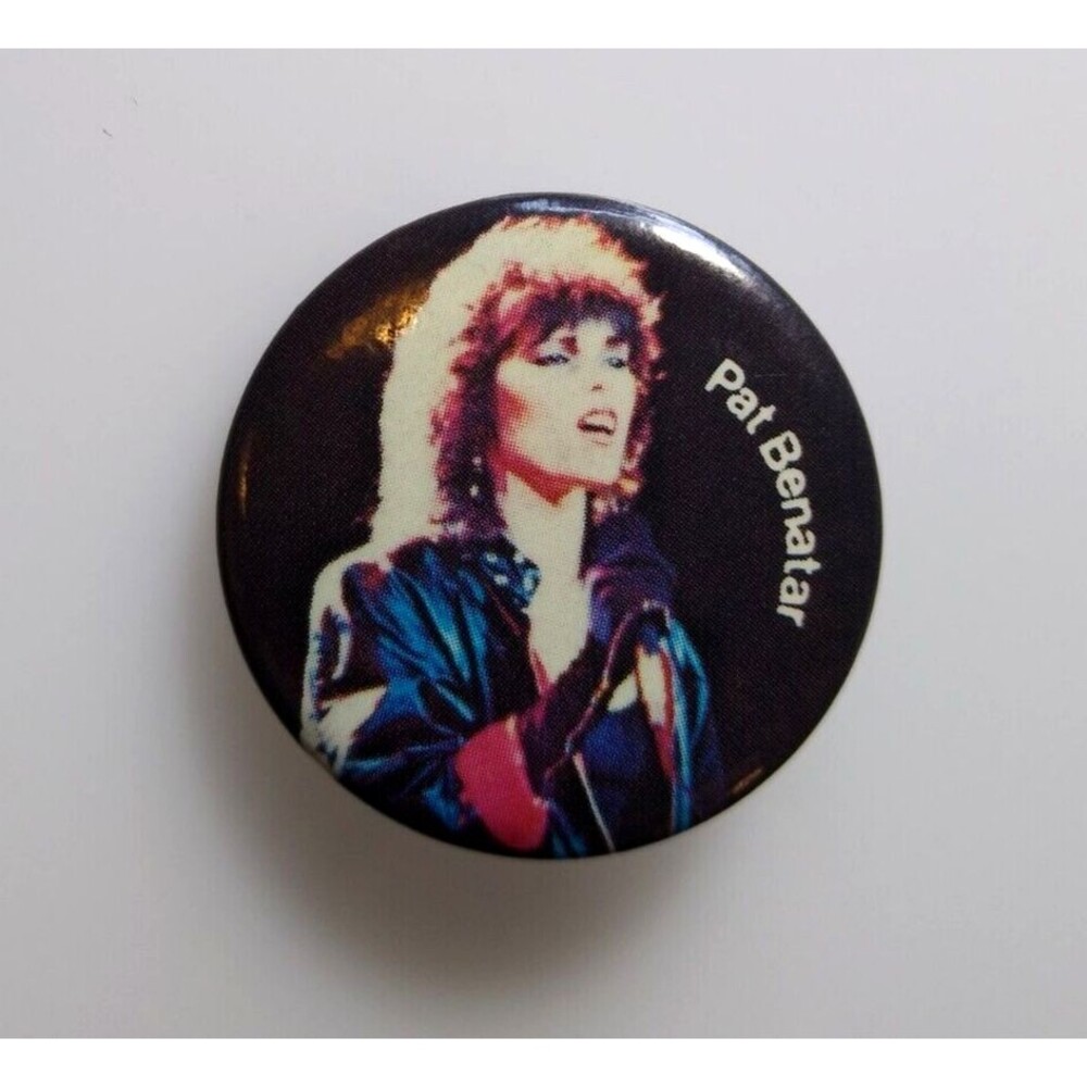 Pat Benatar Badge Pinback Button Original Vintage Classic Rock Music Pin 1984